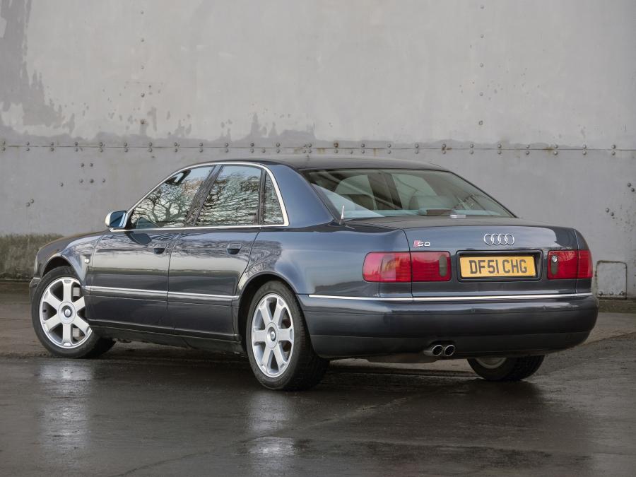  Audi S8 (D2) 1999 года  (UK) (фото 38 из 39)